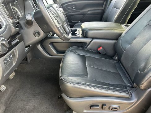 Used 2019 Nissan Titan SL w/ Midnight Edition AWD/4WD image 16