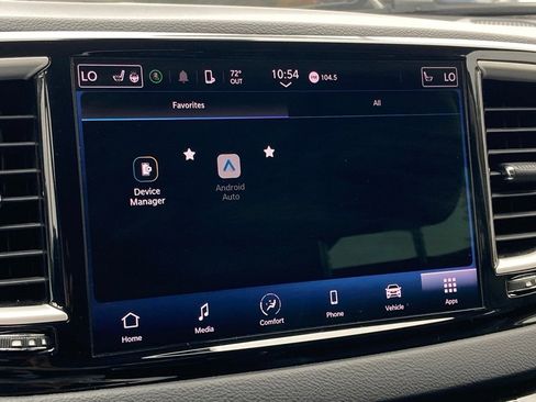 Used 2023 Chrysler Pacifica Touring-L image 24