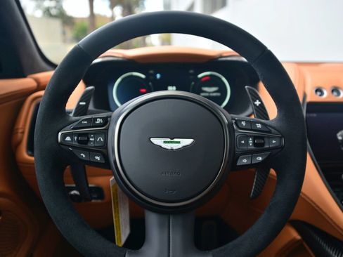Used 2023 Aston Martin DBX 707 AWD/4WD image 11