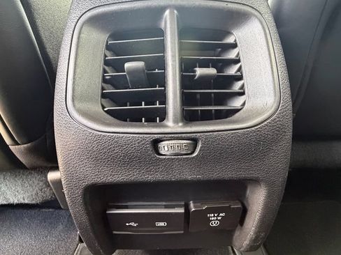 Used 2020 Jeep Cherokee Limited AWD/4WD image 21