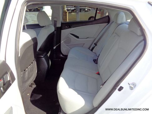 Used 2015 Kia Optima LX image 12