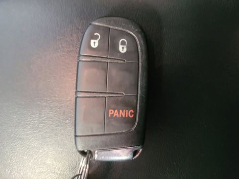 Used 2019 Jeep Compass Trailhawk image 32