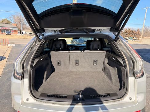Used 2020 Cadillac XT4 Sport w/ Driver Awareness Package FWD image 5