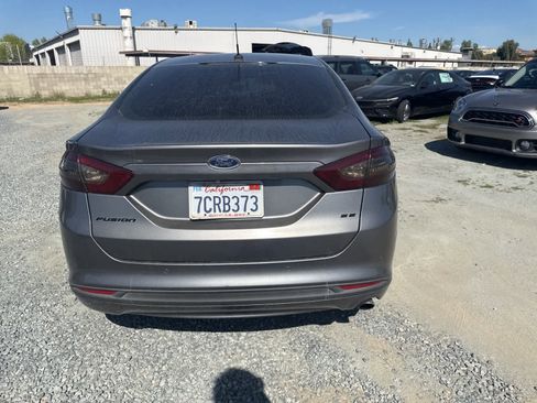 Used 2014 Ford Fusion SE w/ Equipment Group 202A image 6