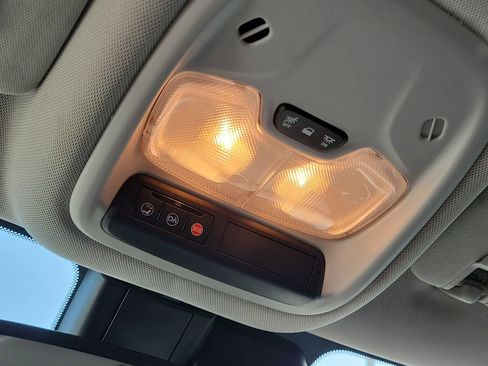 Used 2022 Chevrolet TrailBlazer LT w/ Convenience Package image 24