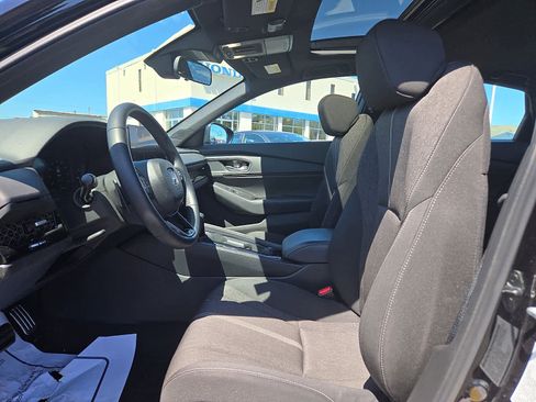Used 2025 Honda Accord Sport image 14