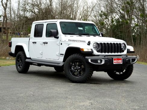 New 2026 Jeep Gladiator Sport AWD/4WD image 2