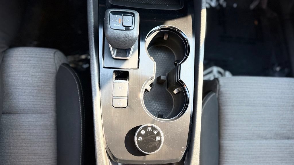 Used 2023 Nissan Rogue SV AWD/4WD image 18
