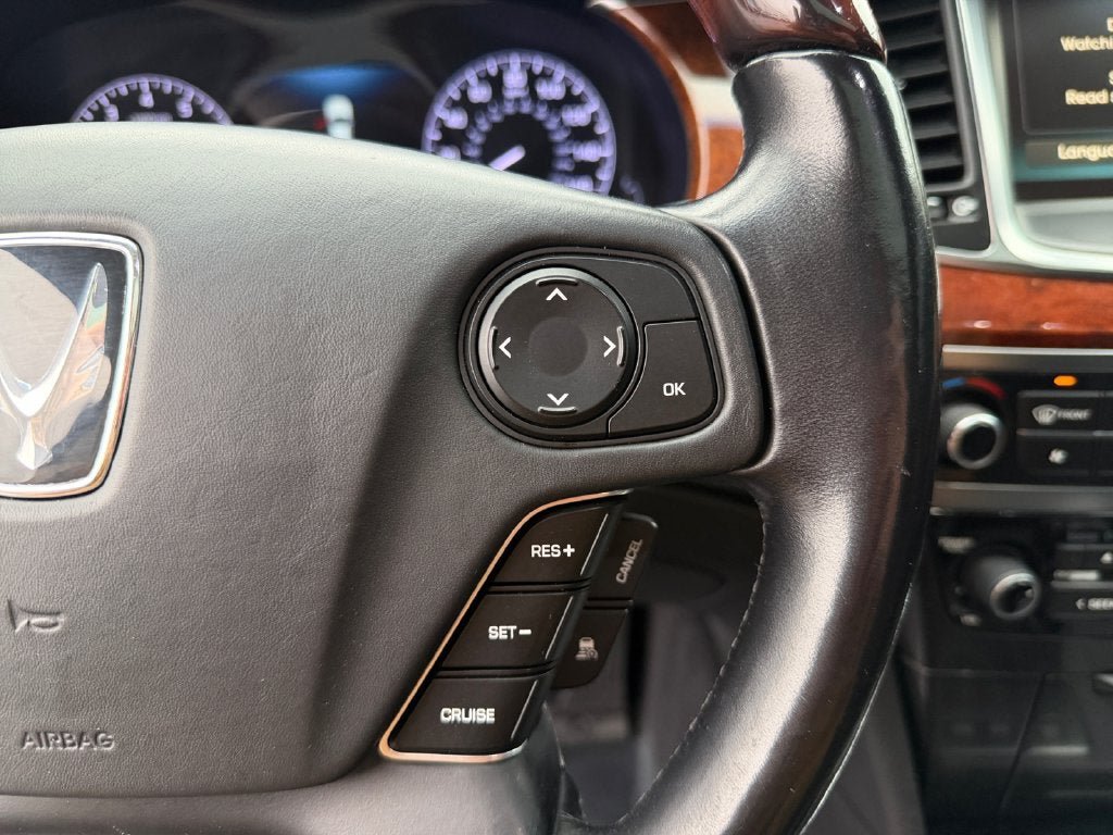 Used 2014 Hyundai Equus Signature RWD image 16
