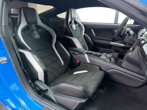 Used 2022 Ford Mustang Shelby GT500 w/ Carbon Fiber Track Pack RWD image 17