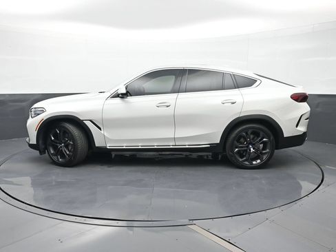 Used 2021 BMW X6 xDrive40i w/ Executive Package AWD/4WD image 2