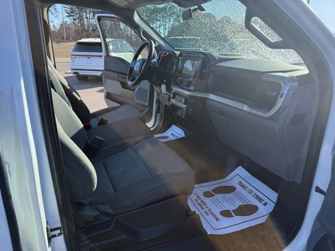 Used 2022 Ford F150 XL w/ Trailer Tow Package image 16