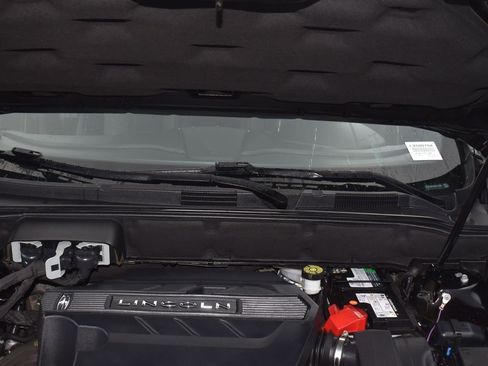 Used 2019 Lincoln Nautilus Reserve image 14