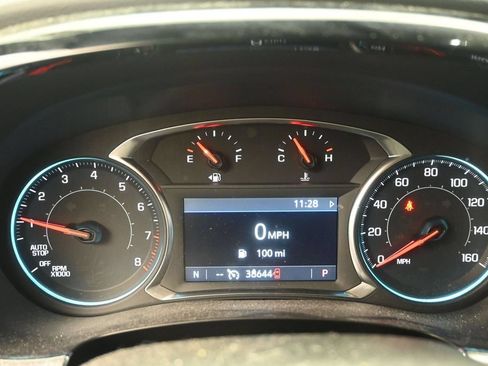 Used 2023 Chevrolet Traverse LT FWD image 13