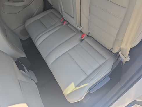 Used 2018 Ford Escape SEL w/ Ford Safe & Smart Package AWD/4WD image 13