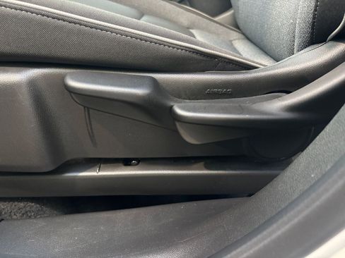 Used 2025 Chevrolet TrailBlazer LT image 23