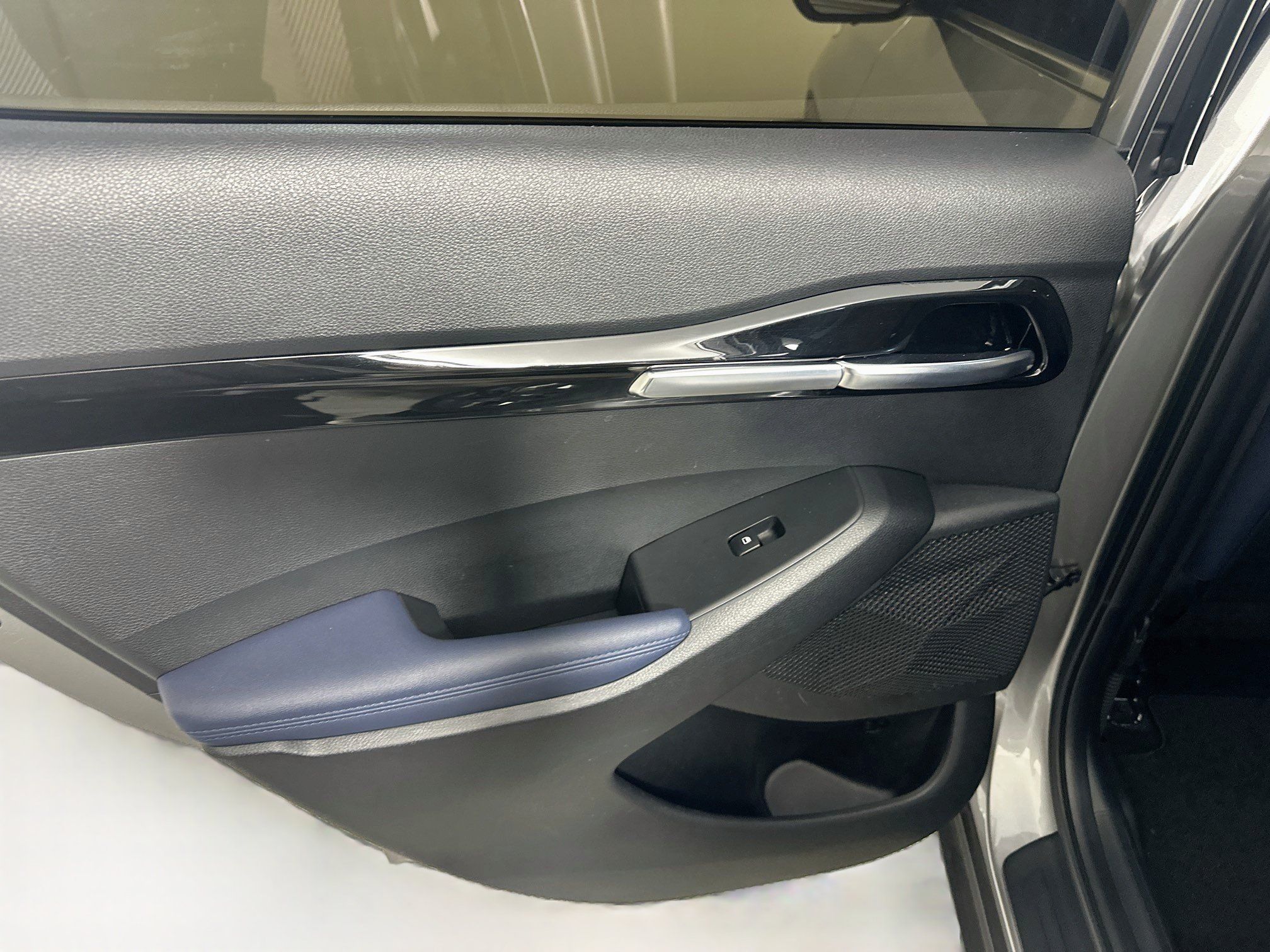 Used 2024 Kia Seltos S FWD image 26