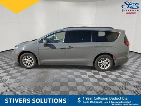 Used 2022 Chrysler Pacifica Touring-L FWD image 10