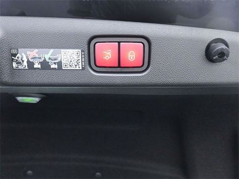 New 2026 Mercedes-Benz E 450 4MATIC Sedan image 26