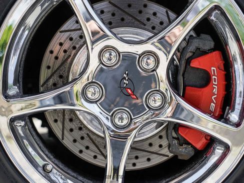 Used 2000 Chevrolet Corvette Coupe w/ Roof Pkg RWD image 46