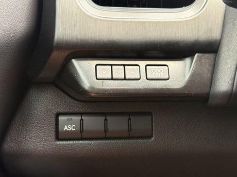 Used 2019 Lexus UX 200 F Sport w/ F Sport Premium Package FWD image 30