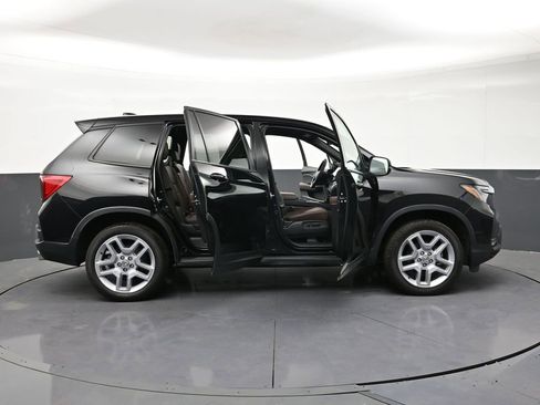 Used 2025 Honda Passport EX-L image 33