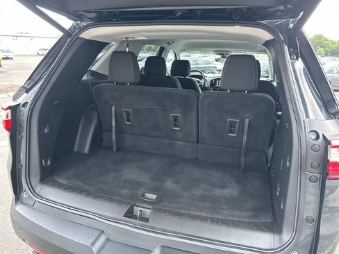Used 2021 Chevrolet Traverse LT FWD image 14