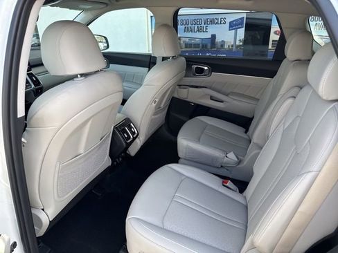 Certified 2023 Kia Sorento SX Prestige image 23