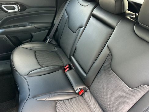 New 2026 Jeep Compass Latitude image 9