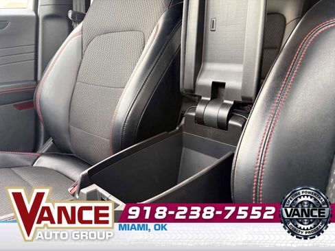 Used 2025 Ford Escape ST-Line AWD/4WD image 34