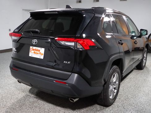 Used 2024 Toyota RAV4 XLE FWD image 7