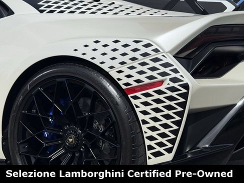 Used 2023 Lamborghini Huracan STO image 21