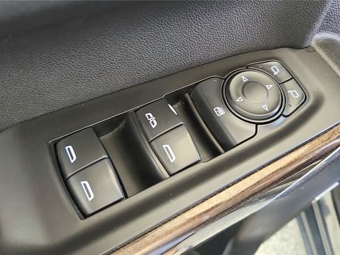 Used 2020 Chevrolet Silverado 1500 RST AWD/4WD image 22