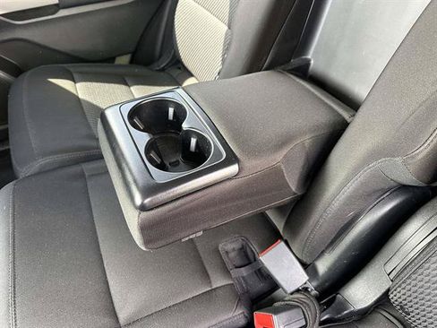 Used 2023 Ford Explorer XLT AWD/4WD image 11