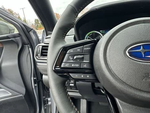 Used 2025 Subaru Forester Touring AWD/4WD image 9