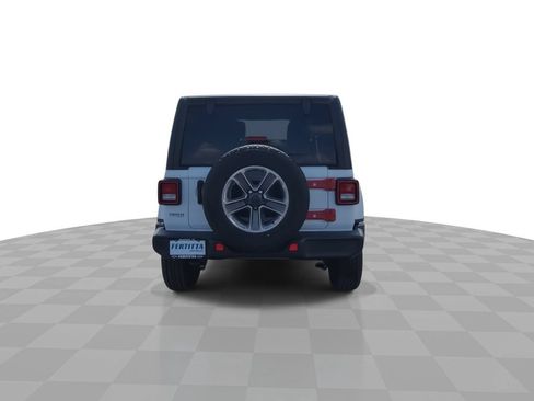 Used 2021 Jeep Wrangler Unlimited Sahara AWD/4WD image 7