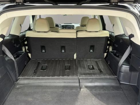 Used 2023 Subaru Ascent Limited AWD/4WD image 38