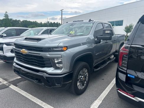 Used 2025 Chevrolet Silverado 2500 Custom w/ Custom Convenience Package AWD/4WD image 1
