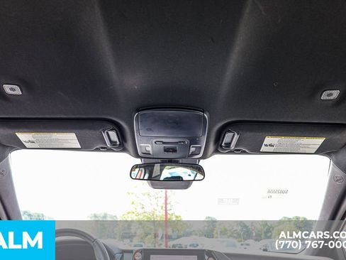 Used 2025 Toyota Camry SE image 58