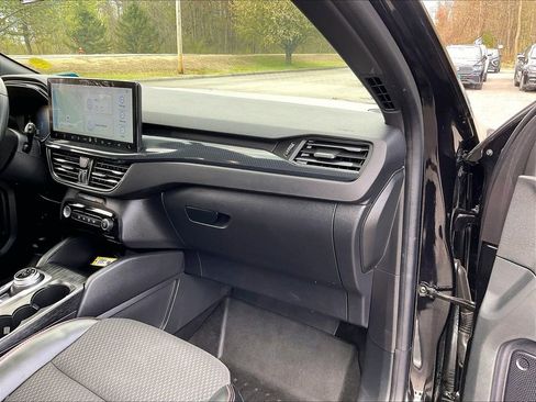Used 2024 Ford Escape ST-Line w/ Tech Pack #1 AWD/4WD image 12