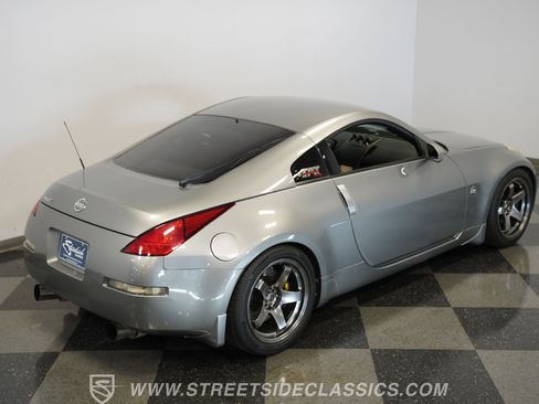 Used 2005 Nissan 350Z Coupe w/ (N93) Cargo Convenience Pkg image 15