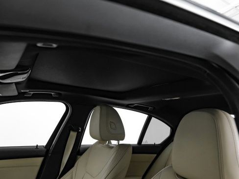 Used 2020 BMW 330i Sedan w/ Convenience Package image 27