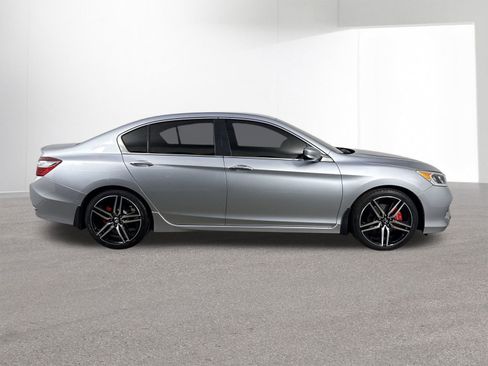 Used 2017 Honda Accord Sport image 36