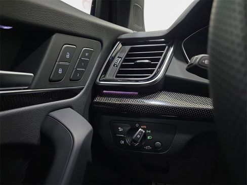 New 2025 Audi SQ5 Premium Plus image 25