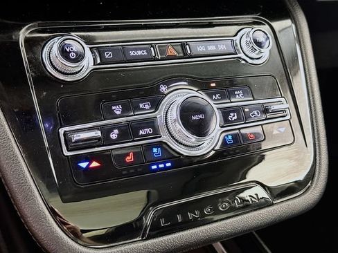 Certified 2022 Lincoln Corsair AWD w/ Premium Package image 19