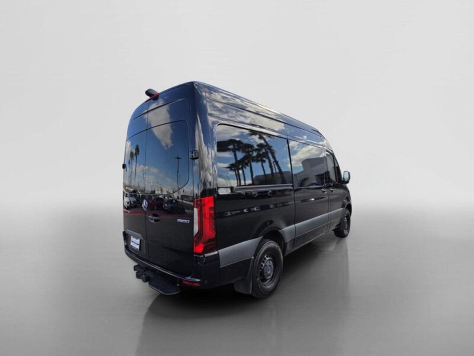 Used 2024 Mercedes-Benz Sprinter 2500 image 5