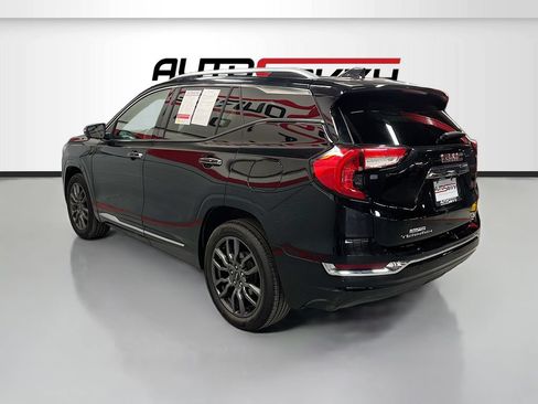 Used 2024 GMC Terrain Denali w/ Black Diamond Edition AWD/4WD image 5