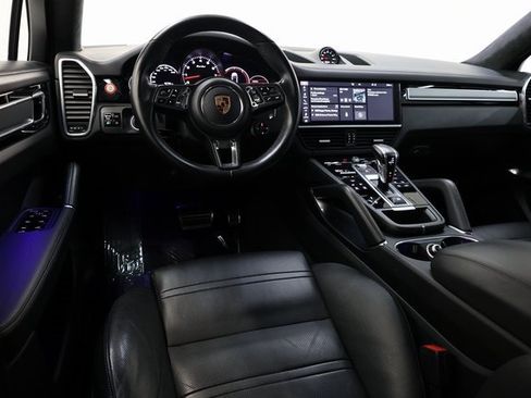 Used 2020 Porsche Cayenne Turbo image 78