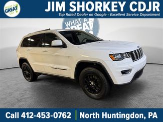Used 2020 Jeep Grand Cherokee Laredo video 1