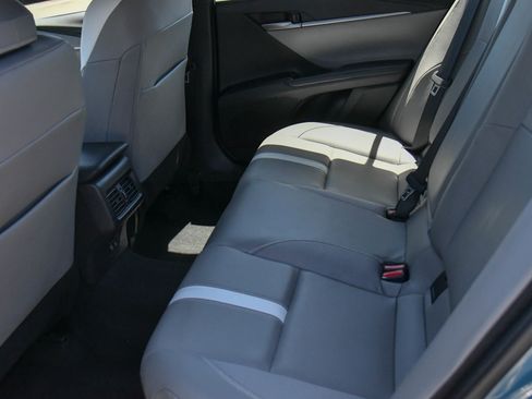 Used 2025 Toyota Camry SE FWD image 38
